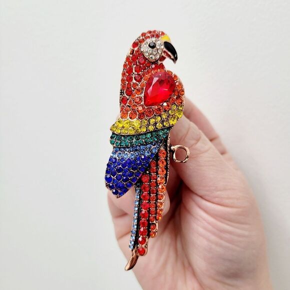 Brand New Gold Tone Rainbow Parrot Rhinestone Brooch Pin - Picture 3 of 8